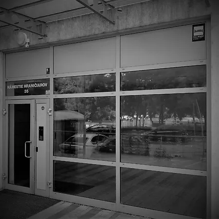 Dominant With Free Parking For Preregistered Drivers & Garage With Cctv 3*