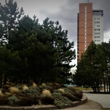 招待所 Dominant With Free Parking For Preregistered Drivers & Garage With Cctv 布拉迪斯拉发