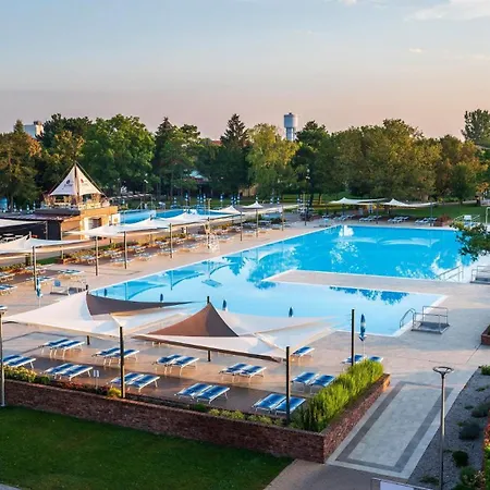 招待所 Dominant With Free Parking For Preregistered Drivers & Garage With Cctv 3*