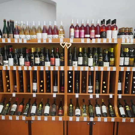 招待所 Dominant With Free Parking For Preregistered Drivers & Garage With Cctv