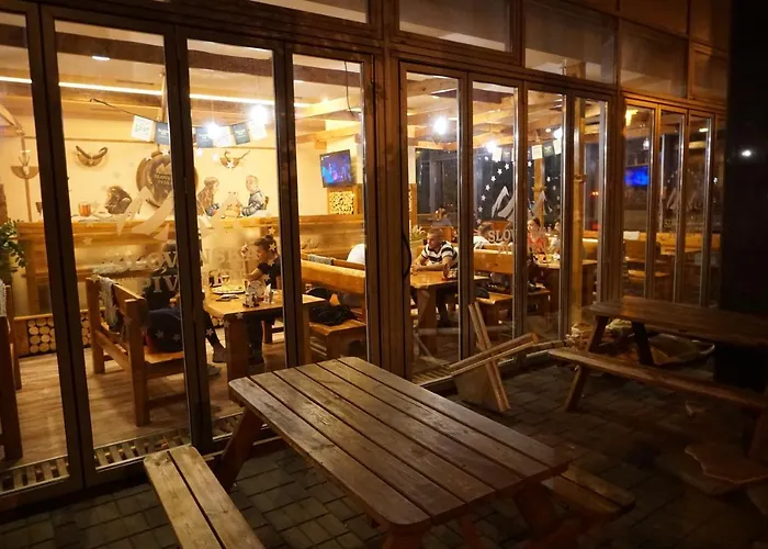 Guest house Dominant With Free Parking For Preregistered Drivers & Garage With Cctv