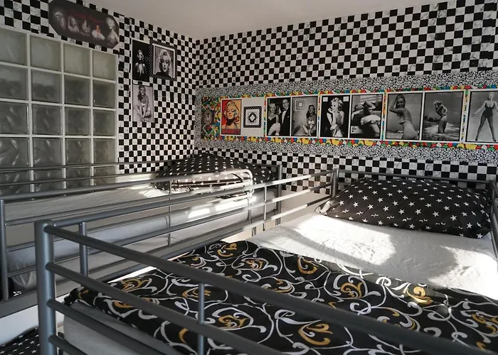 Dominant With Free Parking For Preregistered Drivers & Garage With Cctv Guest house Bratislava