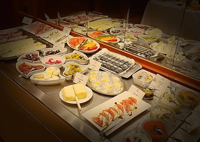 Guest house Dominant With Free Parking For Preregistered Drivers & Garage With Cctv