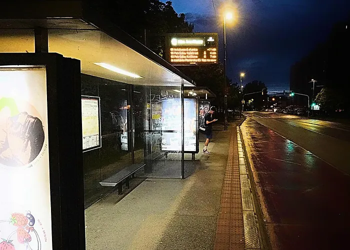 Dominant With Free Parking For Preregistered Drivers & Garage With Cctv Guest house 3*