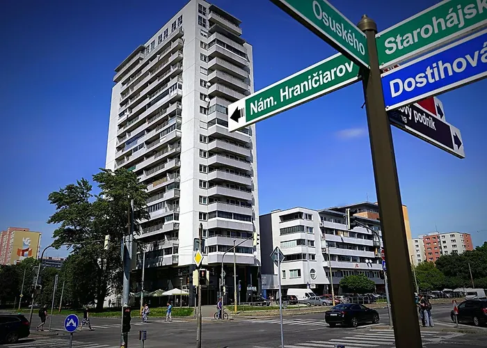 Guest house Dominant With Free Parking For Preregistered Drivers & Garage With Cctv 3*