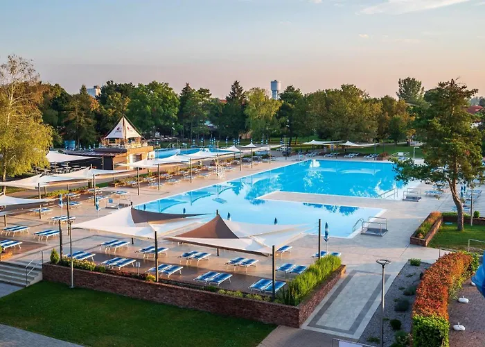 Guest house Dominant With Free Parking For Preregistered Drivers & Garage With Cctv 3*