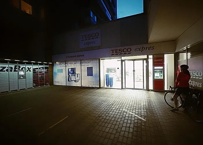 Dominant With Free Parking For Preregistered Drivers & Garage With Cctv Guest house Bratislava